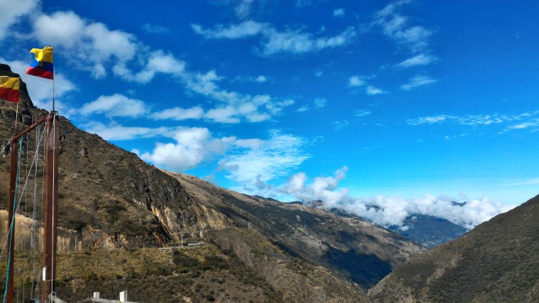 Camino a Cuenca HDR.jpg
